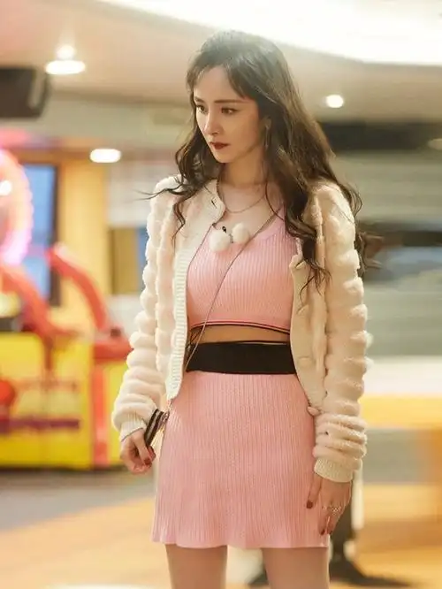 如果你不会搭配那么跟着明星穿就没错