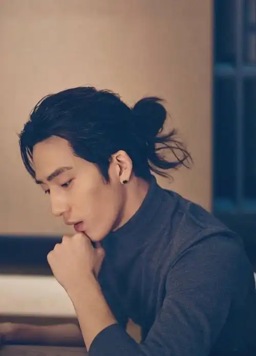 陈坤雅痞风格登时尚大刊,还有哪些男明星长发造型最耐看