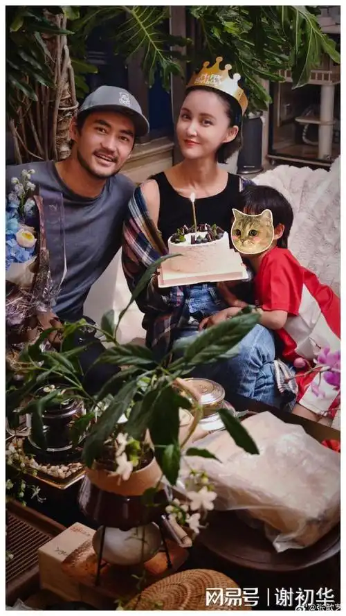 张歆艺太会送礼了!结婚纪念日给袁弘送龙鳞春雨,急得他心里发慌