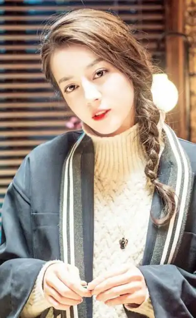 迪丽热巴 21克拉