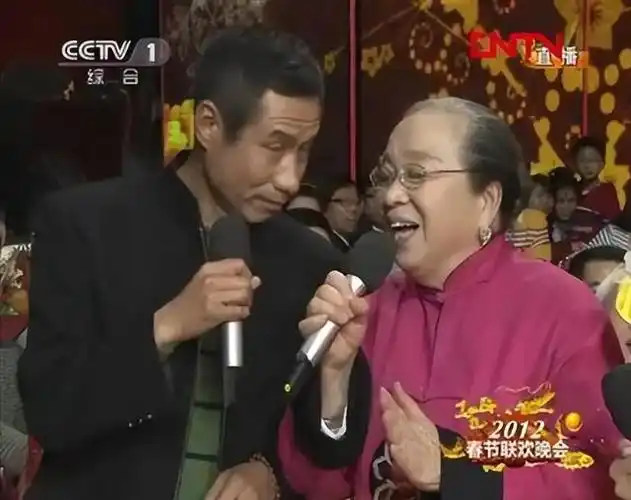 李明启:因出演坏人被路人砸鸡蛋,背负骂名20年,现在的她怎样了