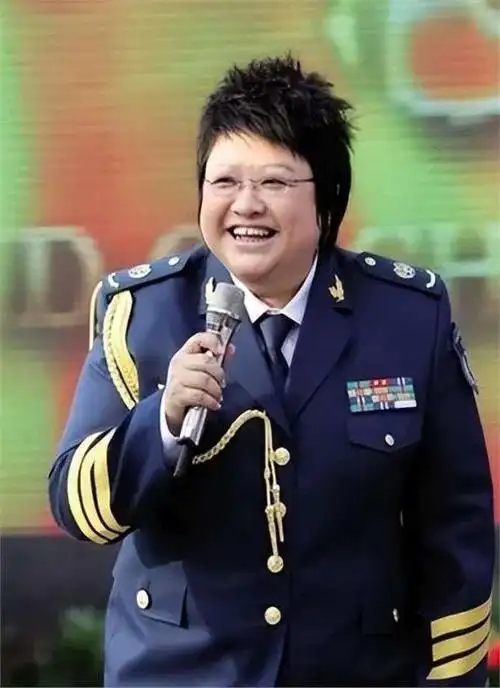 尽管如此,韩红仍时常受到一些人的质疑,问她为什么不结婚生子.