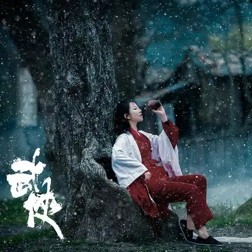 由美头网整理发布,单张头像频道提供更多与武侠风,武侠,古风,喝酒相关