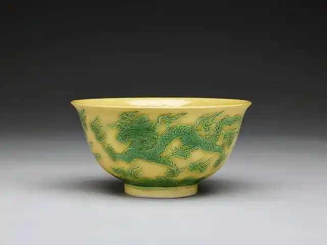 台北故宫博物院又打破文物了!之前被摔坏的"龙纹碗"外形曝光