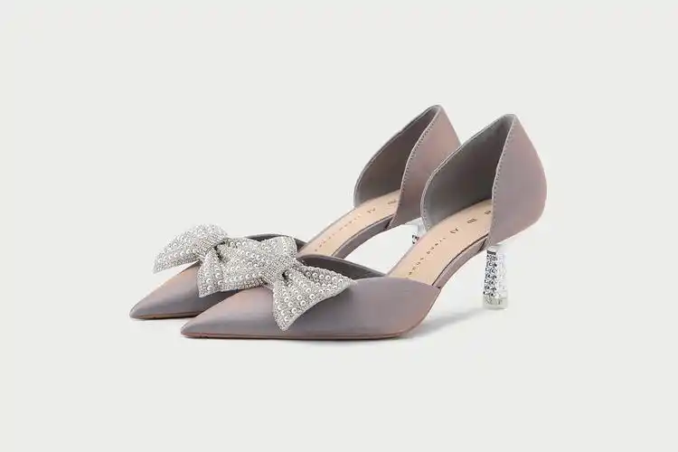 广州金也摄影公司|模特产品鞋子高跟鞋静物白底摄影拍