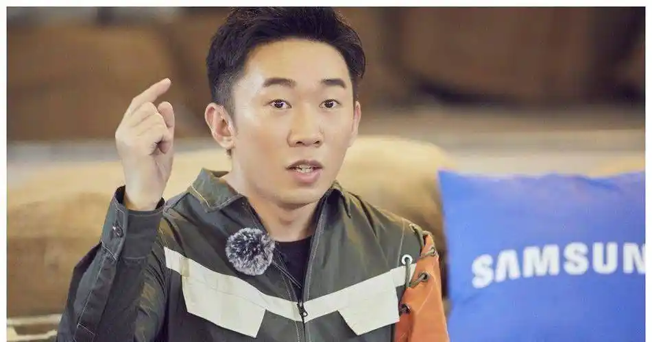 上帝吻了杨迪妹妹的脸,却忘了给他开扇窗,网友:这真的是亲兄妹_长相