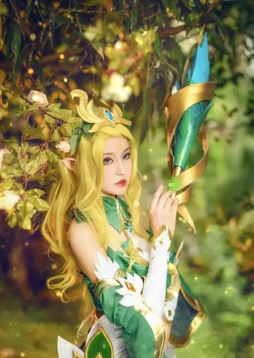 cosplay王者荣耀王昭君踏娇球v