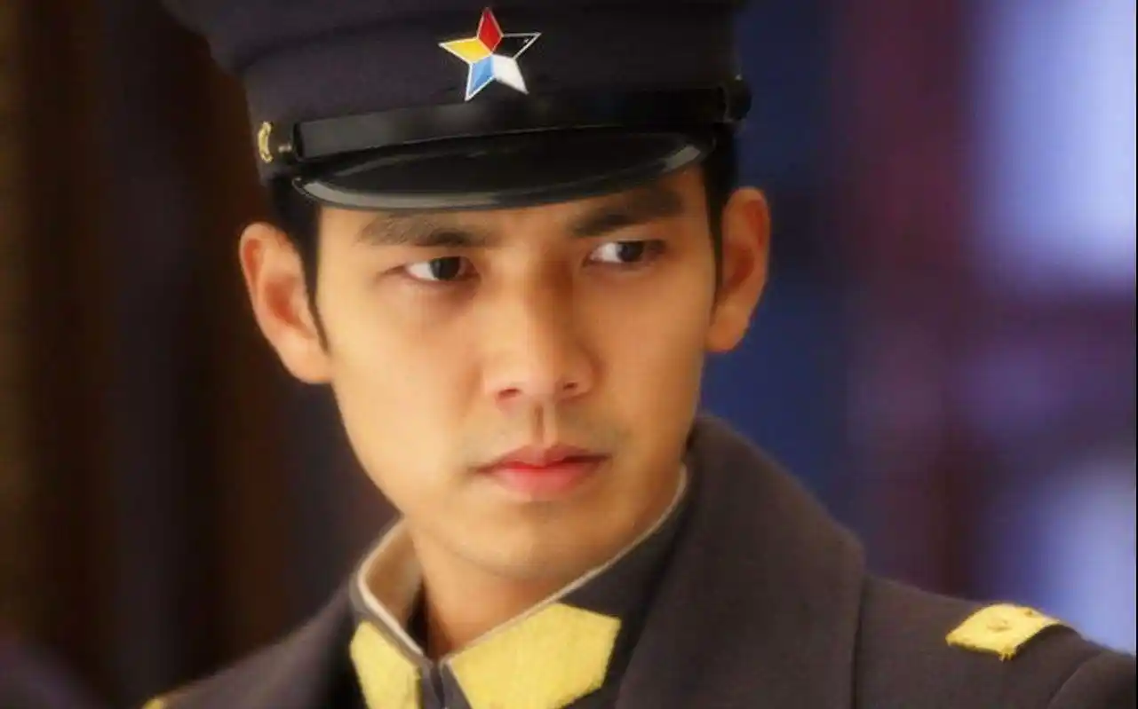 明星军装盘点!杨洋吴京本色出演,而他简直就是为军装而生的