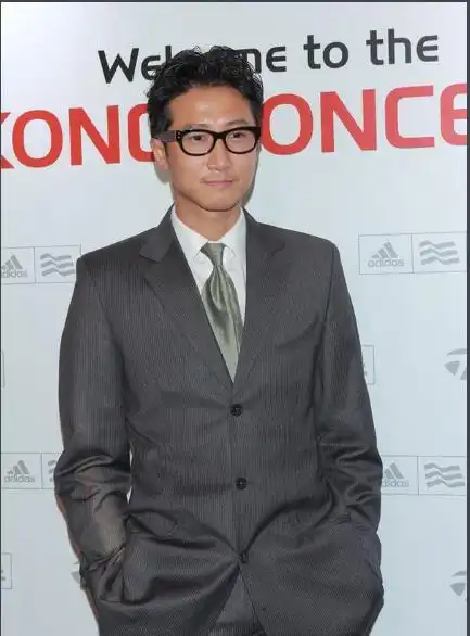 洪天明_演员_作品_个人资料_简历_生日_经历_留言 - 酷乐米