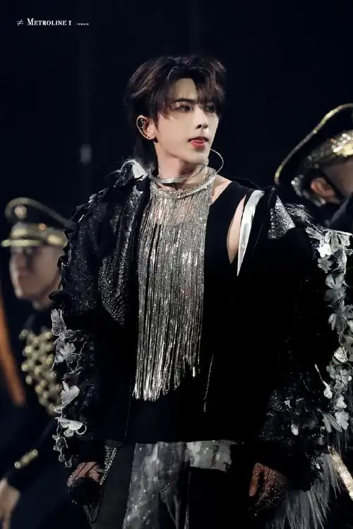 舞台上的小坤真的很有魅力    #蔡徐坤#ride or die至死不渝-蔡徐坤