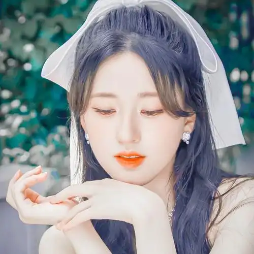 赵露思|赵露思头像 | 繁星还是万丈星河,都不及你眼里闪烁的光