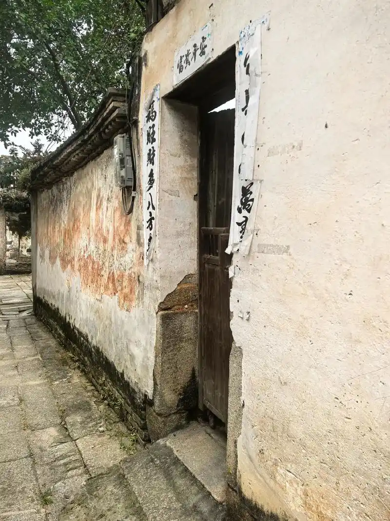 宜丰县天宝古村位于宜丰境北23公里处,青山环绕