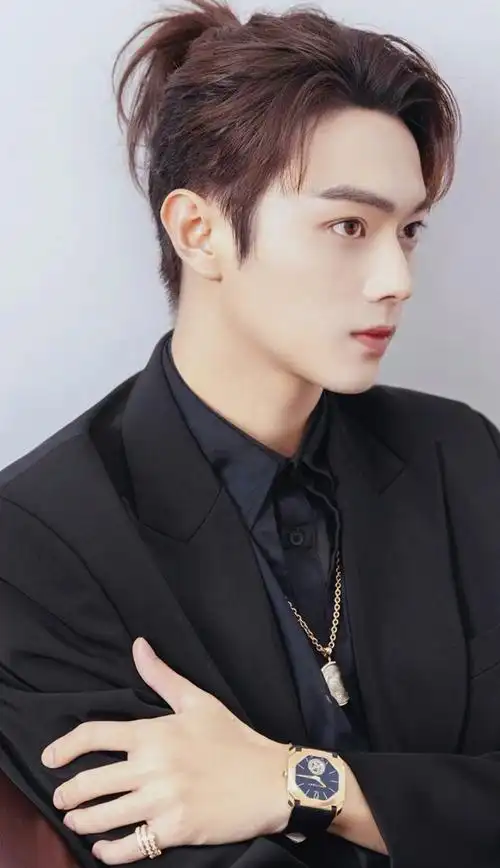 许凯图片:1995年3月5日生于广东,阳光帅气的演员,模特,深受广大美女