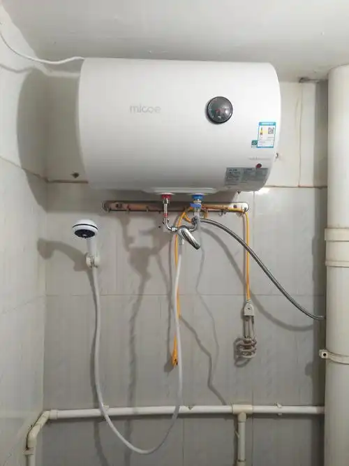 卫生间安装热水器