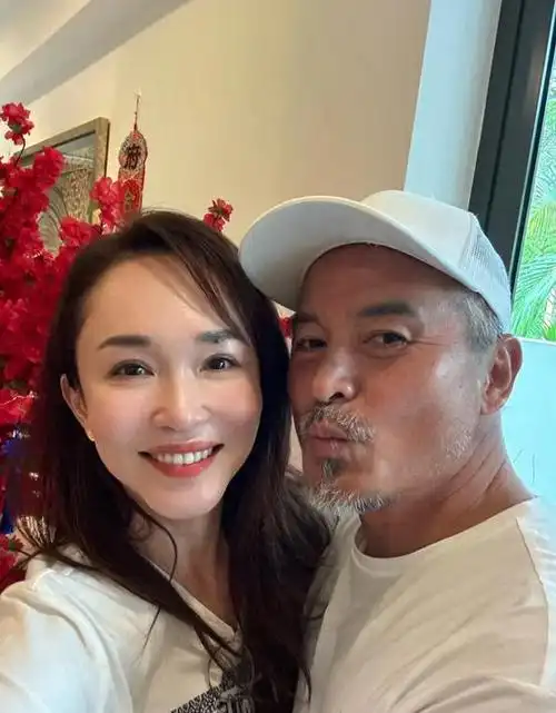 明明年纪相差不大,却看着像两代人,这6位女星把"老公熬成爹"|张庭