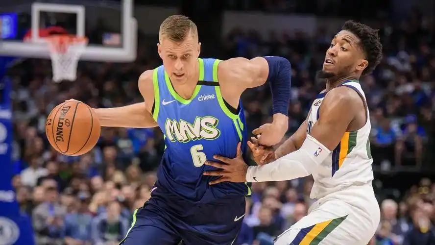 【集锦】爵士123-119独行侠 米切尔高效23 4率队三连胜_达拉斯独行侠