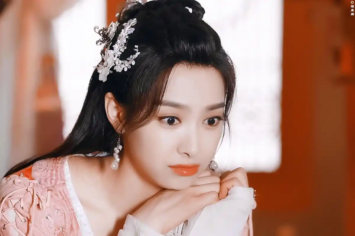 考古宋茜古装扮相绝美呀!