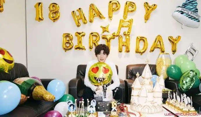 王源十八岁生日晒照 王源发文感慨成年生日在哪举行?