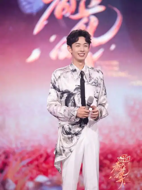 三寸盛京齐思钧