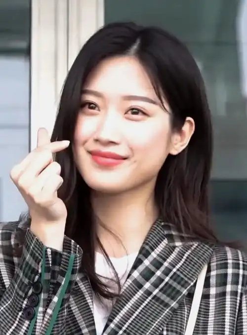 《女神降临》女主文佳煐和赖雨蒙