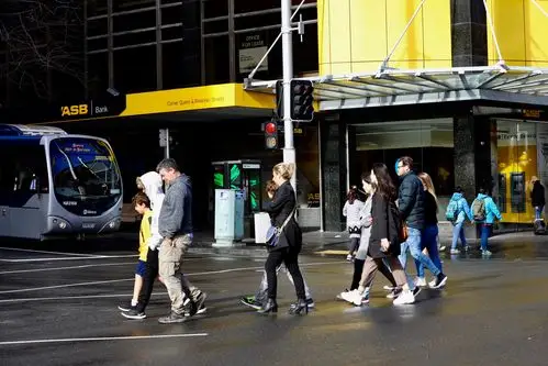 遥远的地方只有你不去那里才会显得遥远