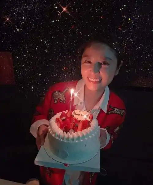 林心如46岁生日好隆重连续多场派对人缘广高调搂着霍建华撒娇