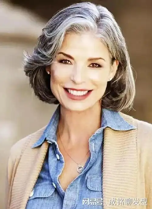 上了年纪白发再多也别染学学这些老人的发型时髦洋气又显年轻