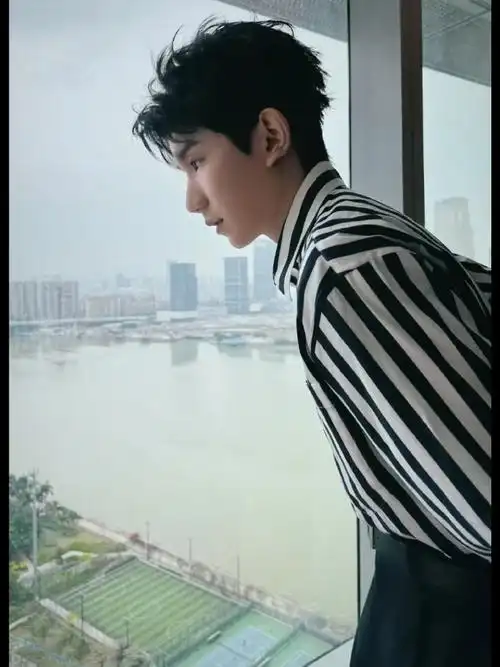 王源2024龙行绛气