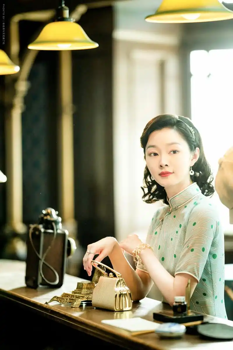 有一种"古典美人" 叫宋轶穿旗袍!