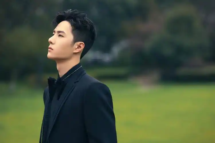 有没有王一博电脑锁屏壁纸? - 知乎