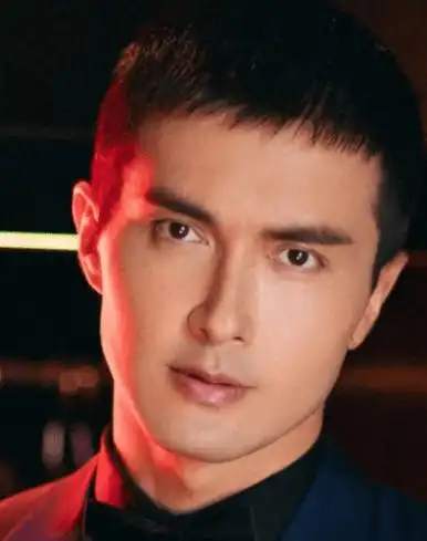 "东华帝君"曾是快递小哥,高伟光励志人生,网友:杨幂看人真准_作品