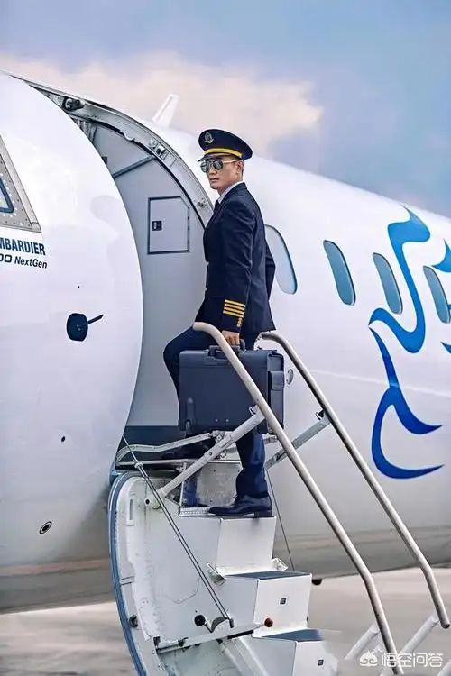 头条问答 - 你觉得飞机机长可以环游世界,他快乐吗?(26个回答)