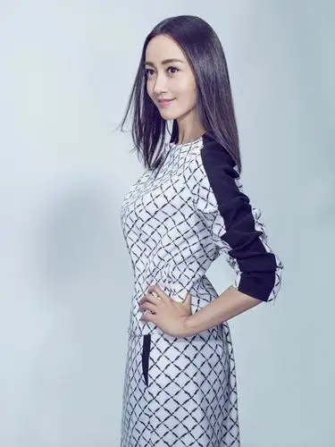 内地女星赵子琪清新亮丽迷人魅影