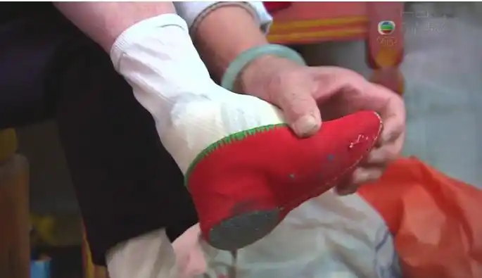 揭秘古代畸形文化"三寸金莲",裹脚竟然有千年的历史