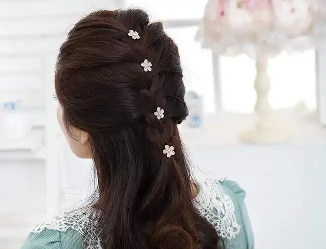 简单好看的盘发发型图片大全