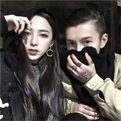 情侣头像高清一男一女两张分开唯美情头真人微信头像图片大全