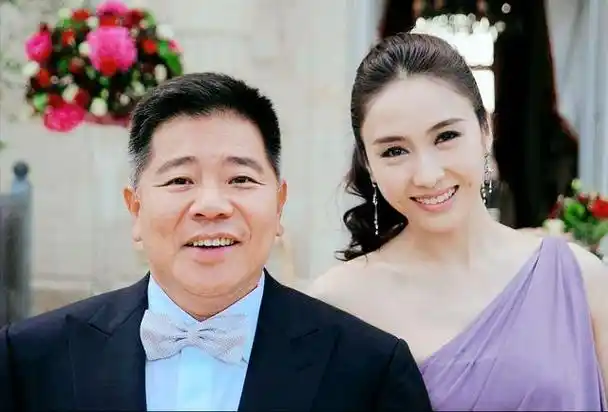 回顾黎姿:比张柏芝还美,为救弟弟嫁给残障富豪,如今她还好吗?