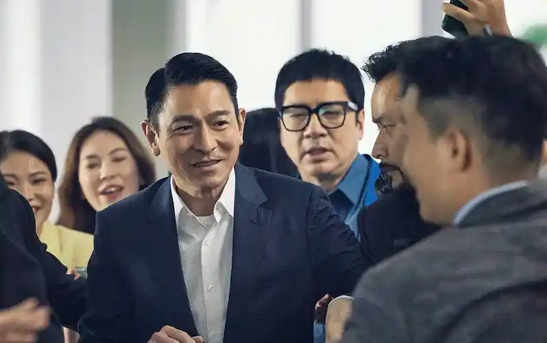 刘德华"没落"了?主演电影香港票房只有39万_先生_人民币_郭富城