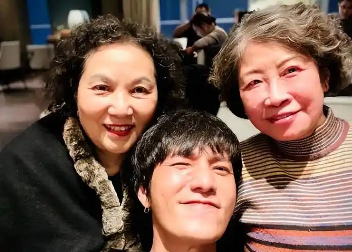 陈坤回应妻子传闻,儿子生母基因逐渐浮现,隐瞒20年在害怕什么?