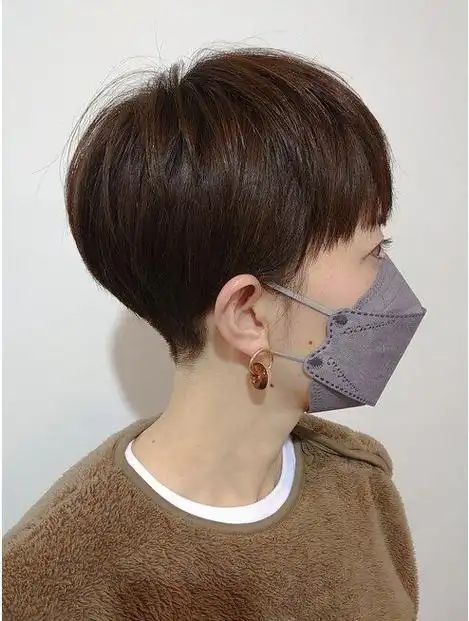 女士短发别乱剪选这四种就对了很美很时尚