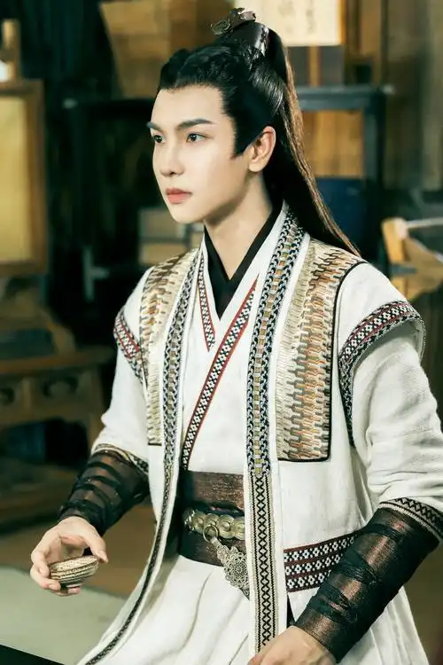 郑繁星古装新剧角色吸睛演技灵气十足获好评