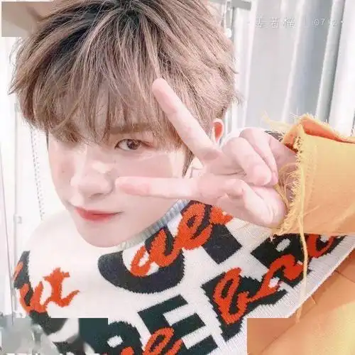 头像关于美女自拍的朋友圈文案