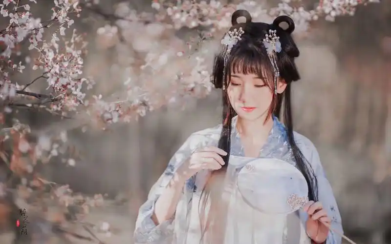 清纯可爱古风美女高清桌面壁纸