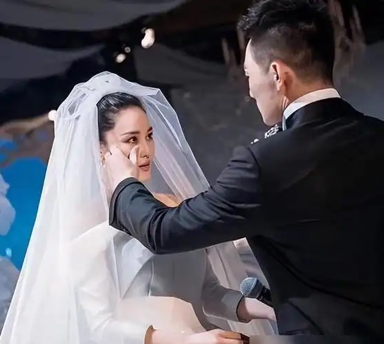 "一嫁改命"张馨予:将一张烂牌打成王炸,老公到底是什么来头?