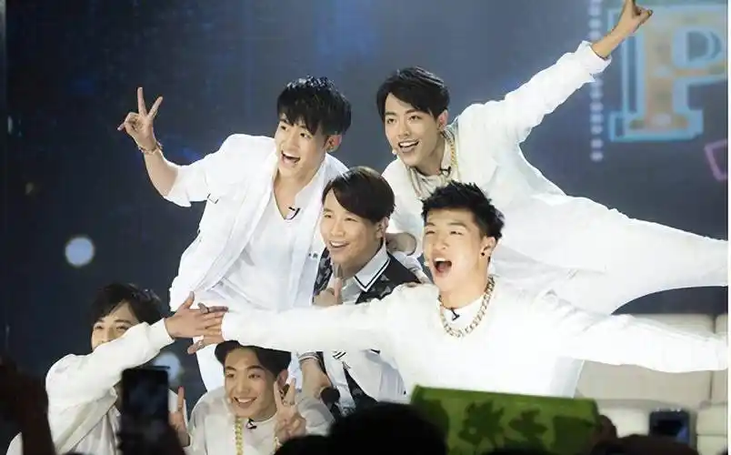 龙丹妮曾当众质疑肖战,为何最后还是让他顺利出道?_李宇春_肖站_时候