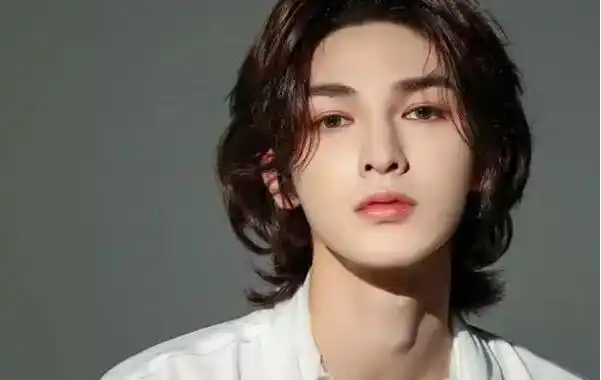 男生长发烫什么发型好看,男生烫发发型推荐_开心女性网