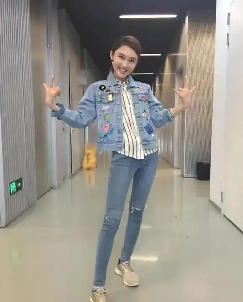 湘妹子主持人龙洋