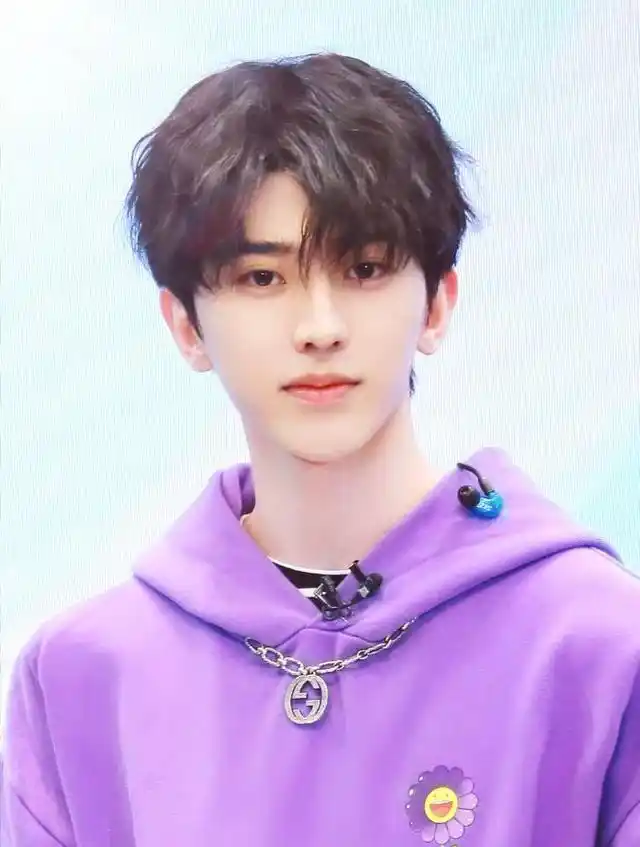 蔡徐坤花费1.5亿韩元整容?