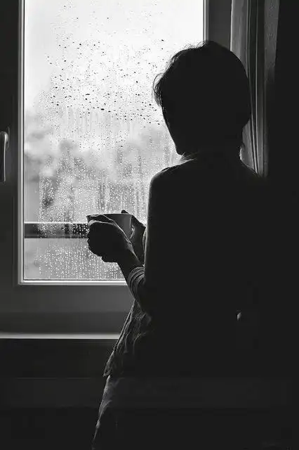 那每一盏灯光下,一定有一个温暖的家,或者,会有一两个很浪漫的人,他们