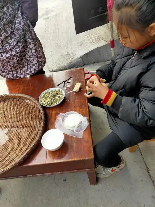 寒假在家做家务,学包饺子